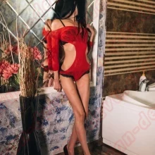 Массажистка София