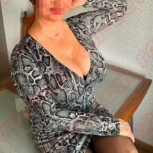 Массажистка Елена