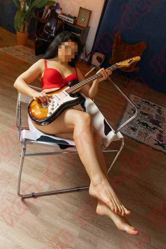 Массажистка Алиса в Москве - База эротического массажа Рандеву