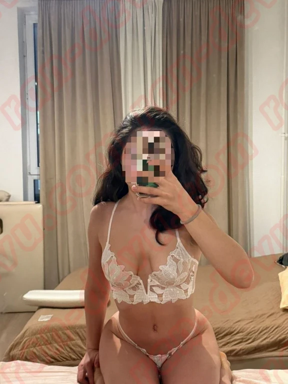 Массажистка Белла в Москве - База эротического массажа Рандеву