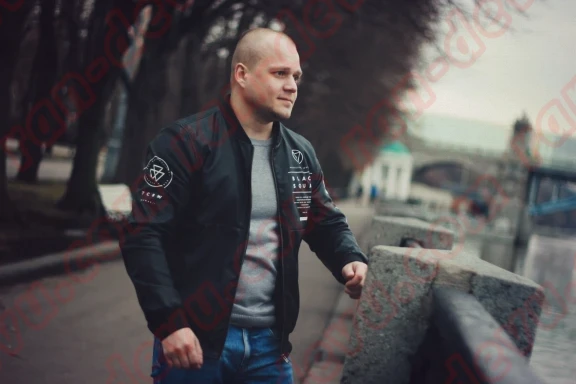 Массажист Alik в Омске - База эротического массажа Рандеву