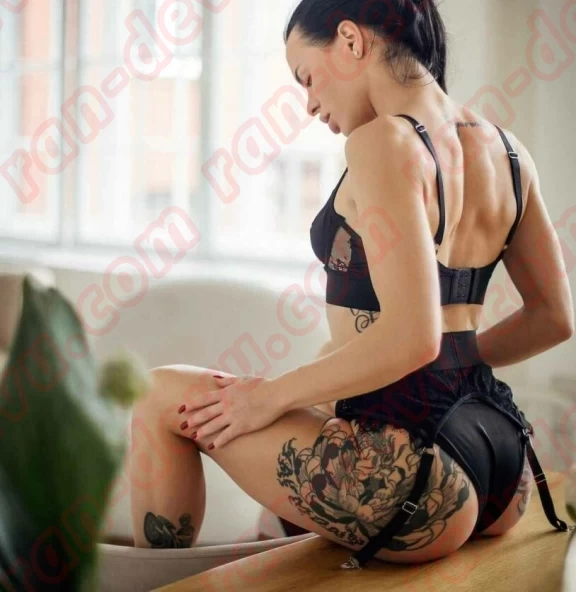 Массажистка Эмили в Москве - База эротического массажа Рандеву