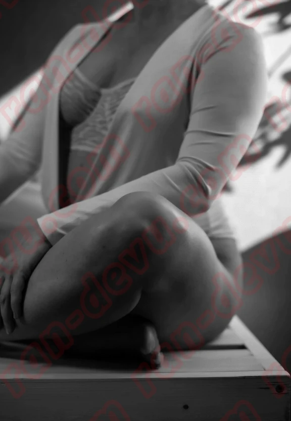 Массажистка Лена Луна в Калуге - База эротического массажа Рандеву