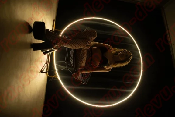 Массажистка Яна в Москве - База эротического массажа Рандеву