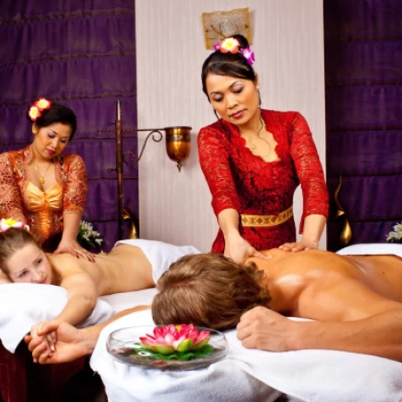 Восточный отдых в салоне эротического массажа